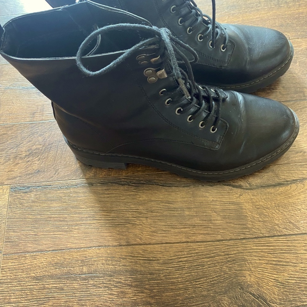Target Black boot - Picture 2 of 4